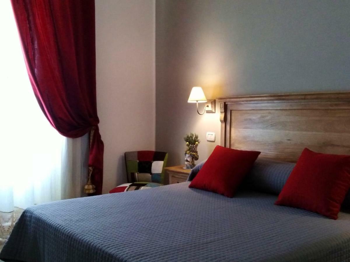 Bed and Breakfast Residenza Ponente Syracuse Екстер'єр фото